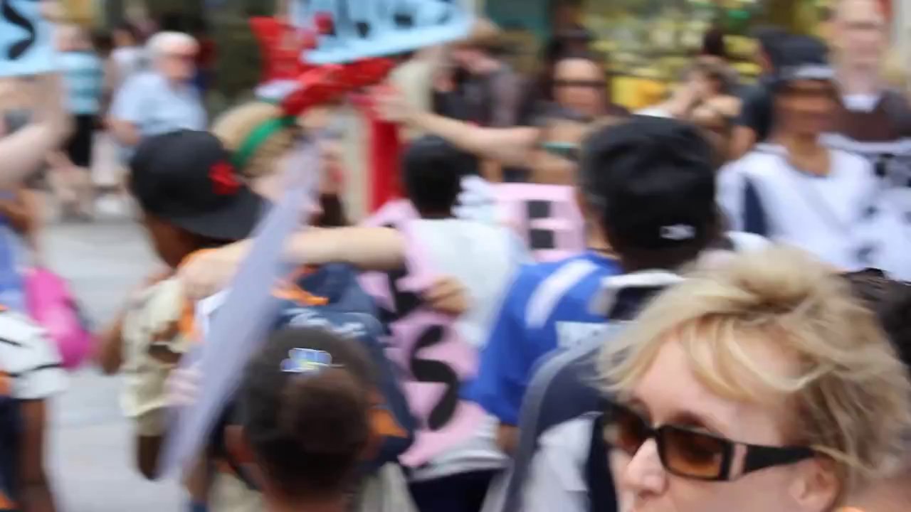 Free Hugs (Random Acts of Kindness)