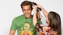 Salman Khan Turns Barber To Help A Handicap Barber