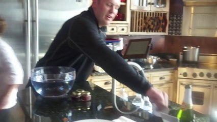 Submerging the Sony Xperia Z Tablet in Water