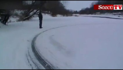 Kendi etrafında dönen buz tabakası