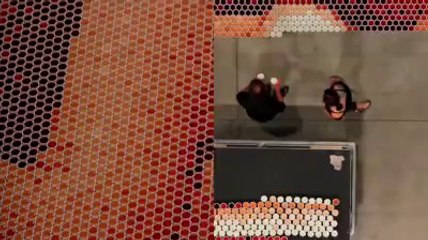 Bardaklarla Yapılan Muhteşem Bebek Portresi