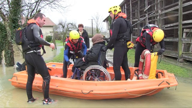 Aux côtés des pompiers face aux inondations de l'Adour