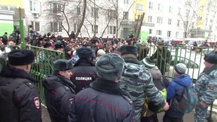 Aluno armado invade escola em Moscou