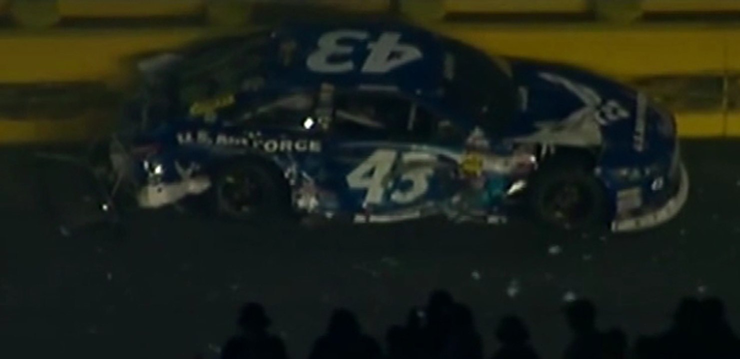 Crash dans le NASCAR - ZAPPING AUTO DU 03/02/2014