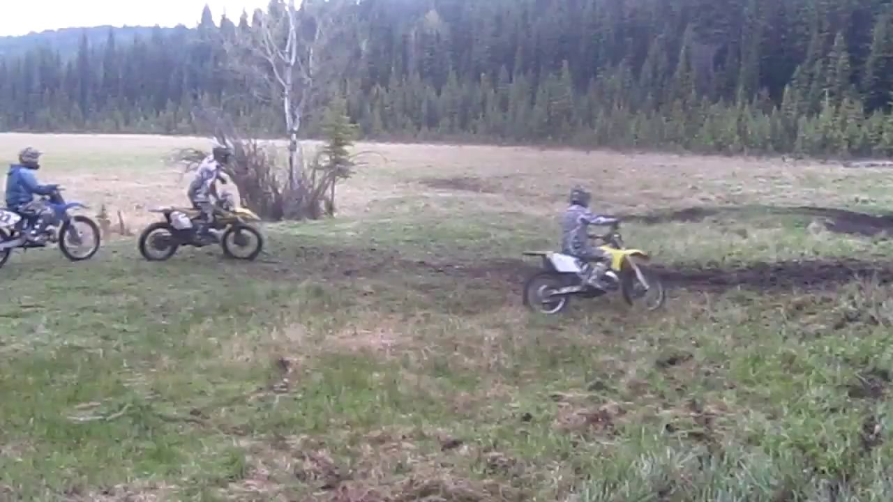 Dirtbike Mud Fight 2012! Rm 250 vs Rm 144 vs Rm 125 vs Yz 125  PART 1