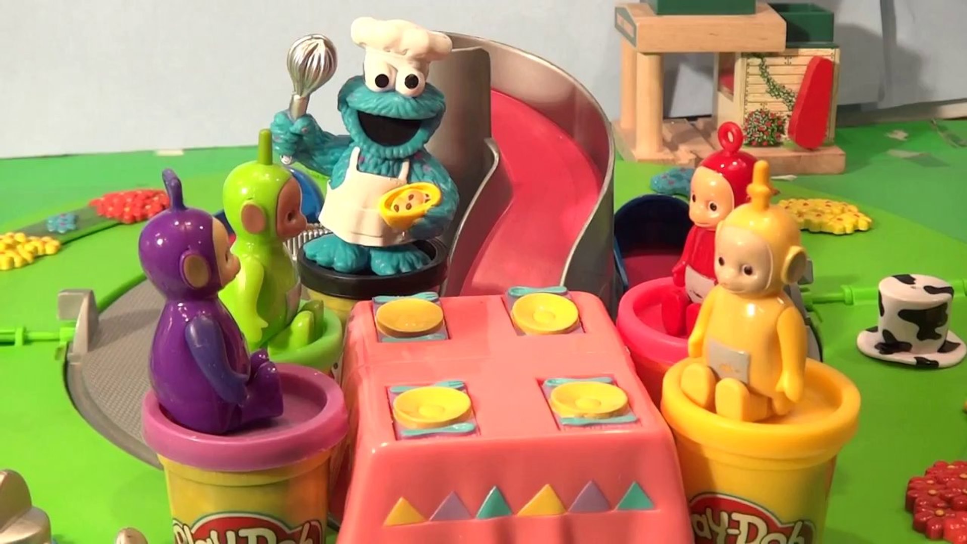 Play Doh Teletubbies and The Cookie Monster Chef , he makes them Tubby  Toast from Play Doh - video Dailymotion