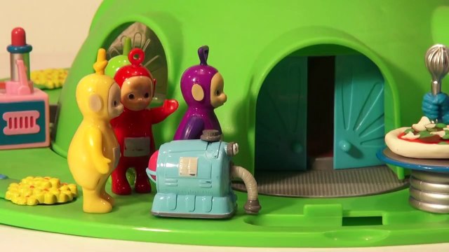 Play Doh Teletubbies eat Pizza made by Cookie Monster he uses fun Play doh to make the pizza