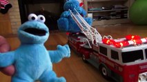 Cookie Monster Count' n Crunch , rides the FireTruck to get Cookies with Mini Cookie Monster