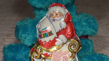 Download Video: Cookie Monster Count' n Crunch , with Christmas Kinder Egg Surprises including Santa Claus !!