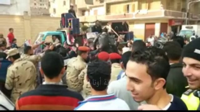 أهالى المنوفية يحتفلون مع الجيش والشرطة على أغنية تسلم الايادى