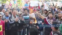 طلاب الإخوان بعين شمس يحرقون الدستور داخل أسوار الجامعة