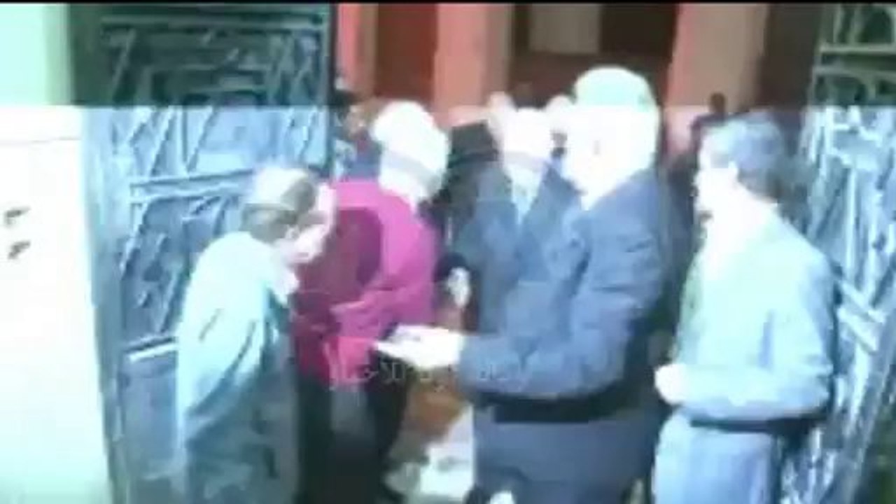 محافظ الأقصر ومدير الأمن يهنئان الأقباط بعيد الميلاد