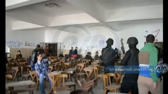 ضابط لطلاب الأزهر : إحنا جايين نحميكم مش نقبض عليكم