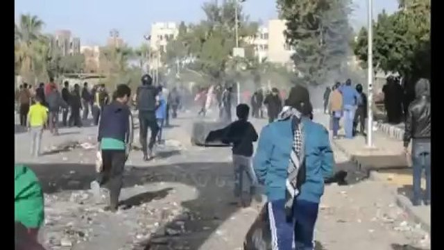 اشتباكات الأمن وطلاب الأزهر داخل المدينة الجامعية