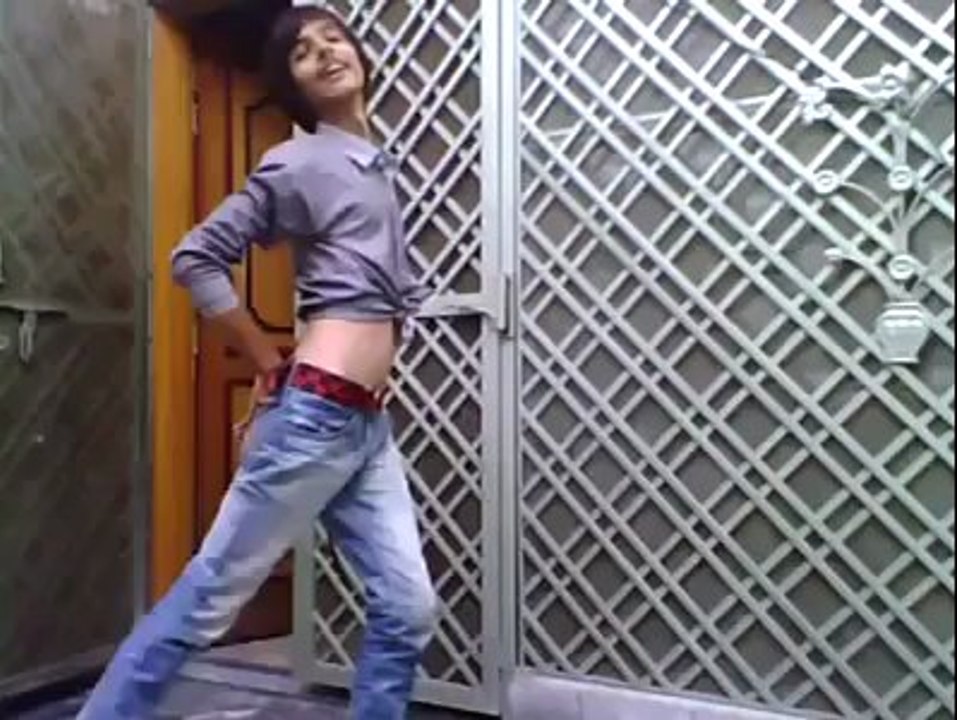 Mathira Dance - A Real Video From Pakistan
