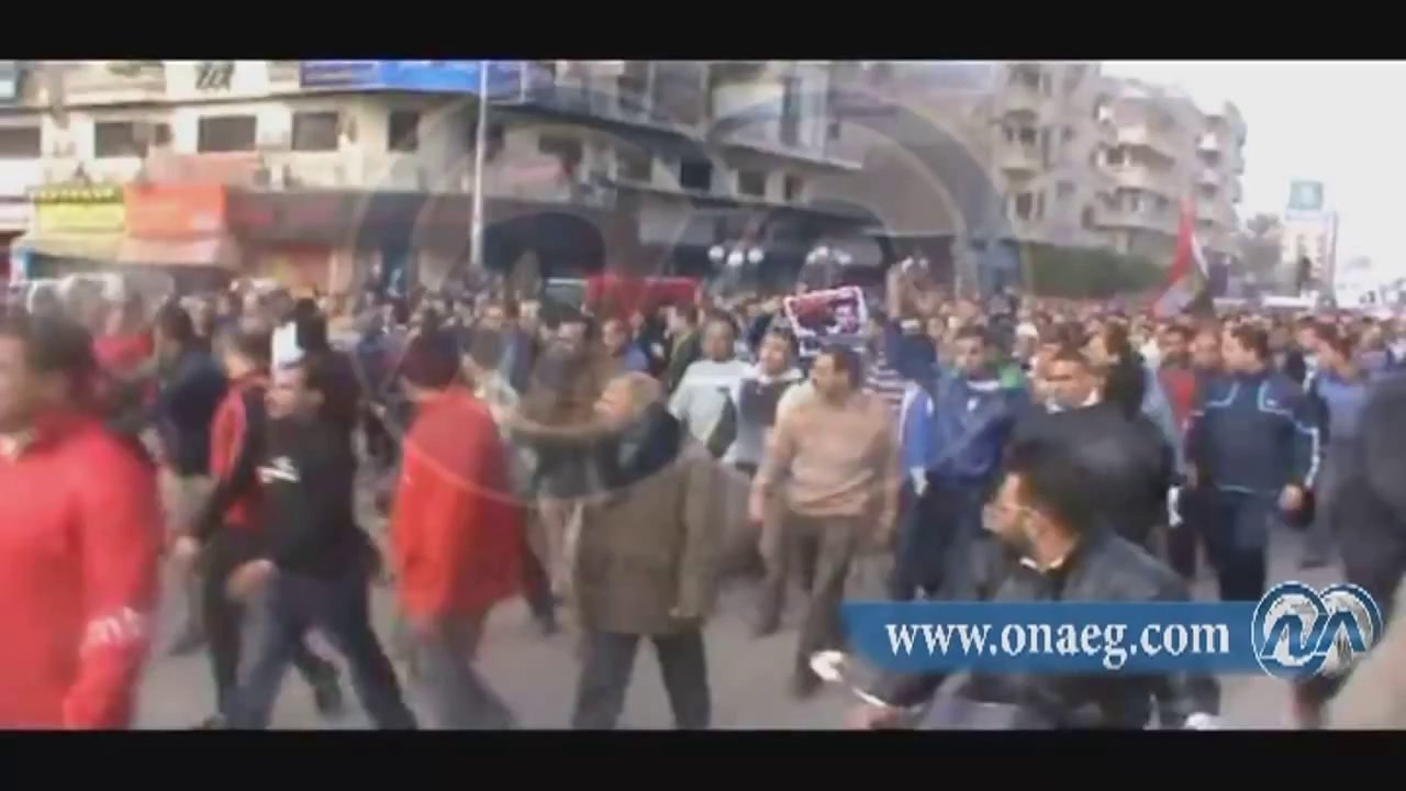 الالاف يشيعون "السائق" ضحية الاخوان بالدقهلية ويطلبون القصاص