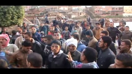 شاهد... مصرع مواطن فى انهيار كوبرى بالدقهلية