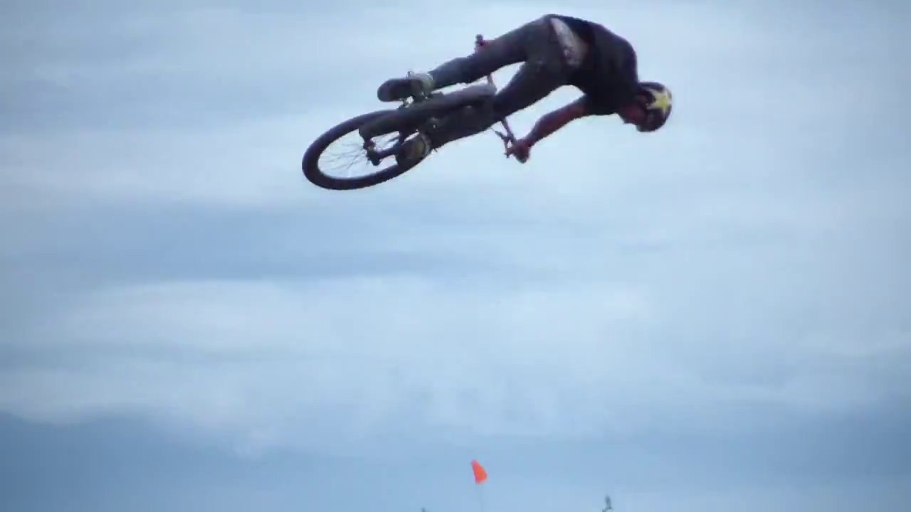 Roc d'Azur 2013 Part 5/5 Roc'N'Ride Compétition VTT SlopeStyle Sauts Air Velo Jump Bike MTB Video