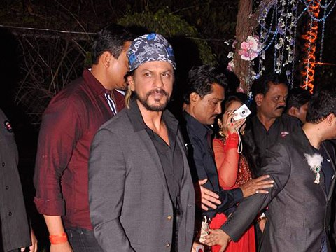 Shahrukh Khan Still Seriously Injured