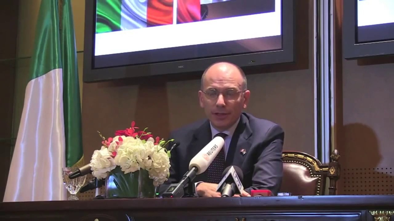 Emirati Arabi - Letta in visita negli Emirati A...
