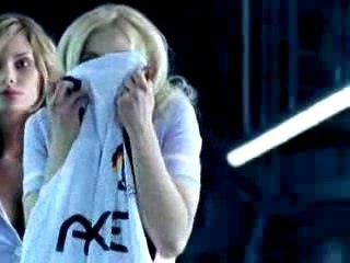 Lukas Podolski et les filles...