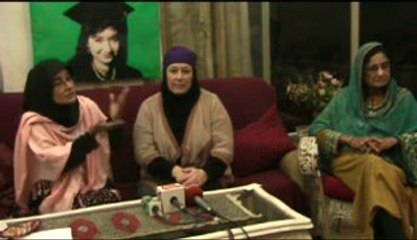 British Journalist Yvonne Ridley met Dr.Aafia`s mother and addressed the Press Conference