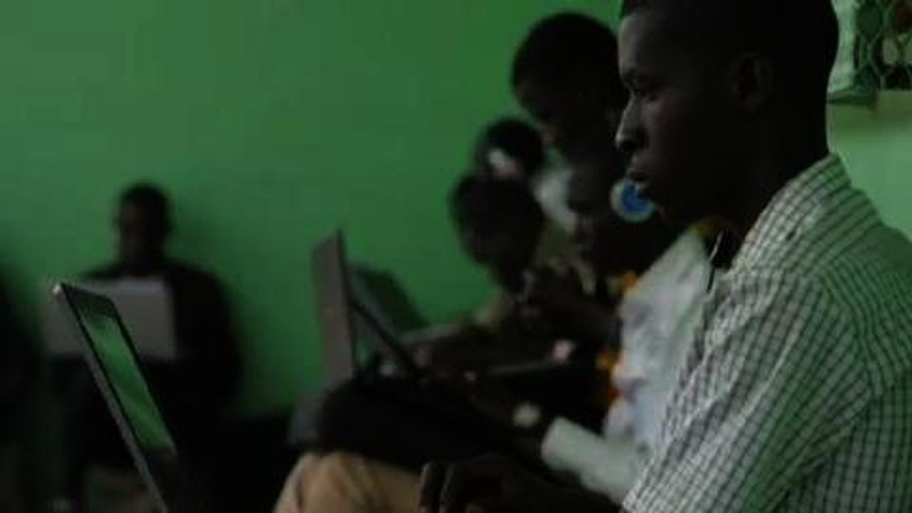 Senegal students protest against rising costs