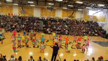Junior Class Dance from Jan. 30 Sweetheart Assembly