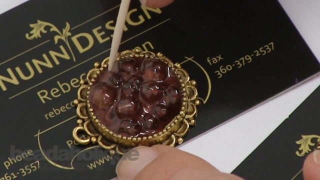 How to Make a Faux Druzy Pendant with Mica Powder and 2-Part Resin