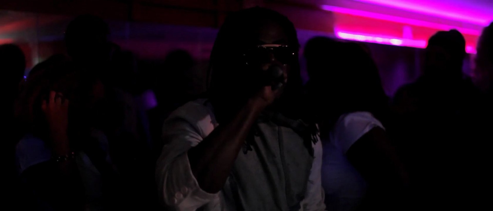 ELGO - BEUBEU CONCERT LIVE AU CALYPSO II NIGHT CLUB A LILLE