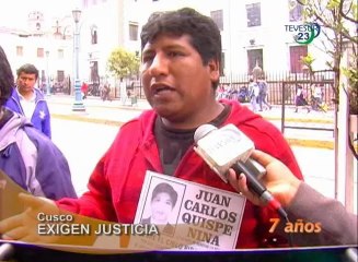 Desde Cusco, padres de un joven que fue quemado exigen justicia.