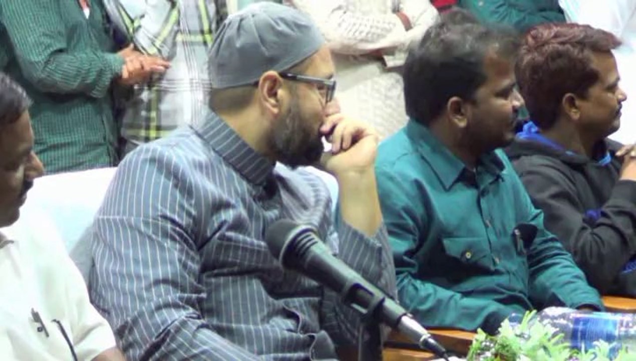 Beef Sarath, Owaisi and Students