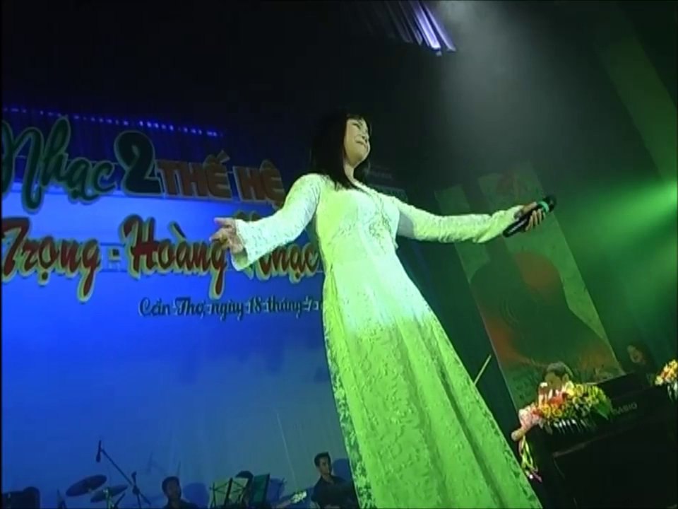 Ngàn Thu Áo Tím - Ánh Tuyết