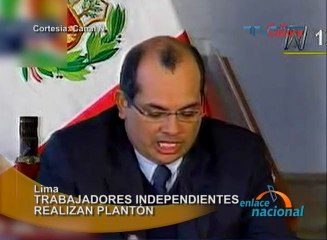 Un grupo de ciudadanos convocó, a través de las redes sociales, a unirse y protestar en contra de la ley .