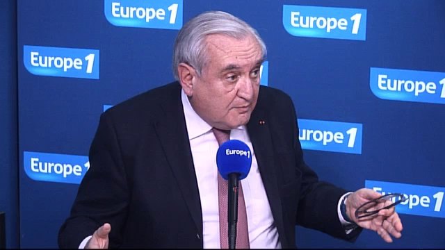 Raffarin : Le gouvernement a la sagesse de tenir compte de l'opinion publique