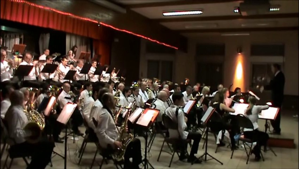 Oblivion, d'Astor Piazzolla (Will à l'accordéon, avec l'Harmonie de Salindres)