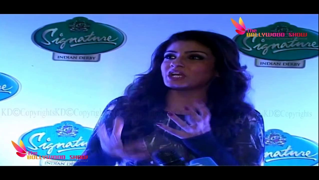 Hot Raveena Tandon Flaunting her ASSets in TIGHT Dress