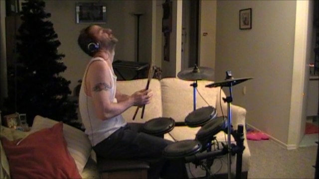 Drumming on Maps by Yeah Yeah Yeahs