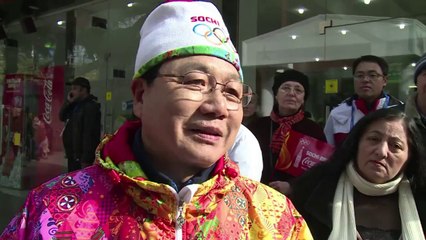La flamme olympique arrive à Sotchi