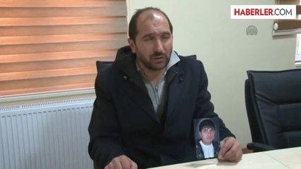 Baba Kayıp Oğlunu Afişlerle Arıyor