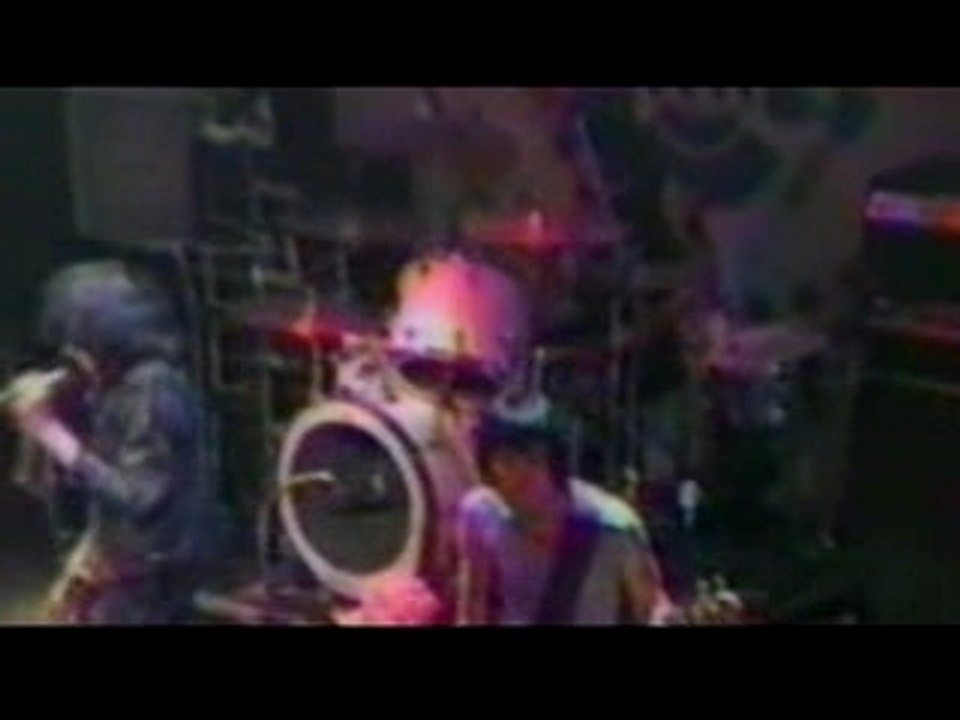 Ramones - Suzy Is A Headbanger
