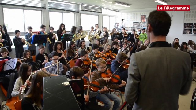 Vannes. Manu Katché professeur d'un jour au collège Saint-Exupéry