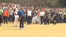 Tiger wows the crowds in India