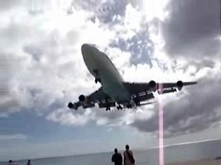 747 Atterissage sur une plage