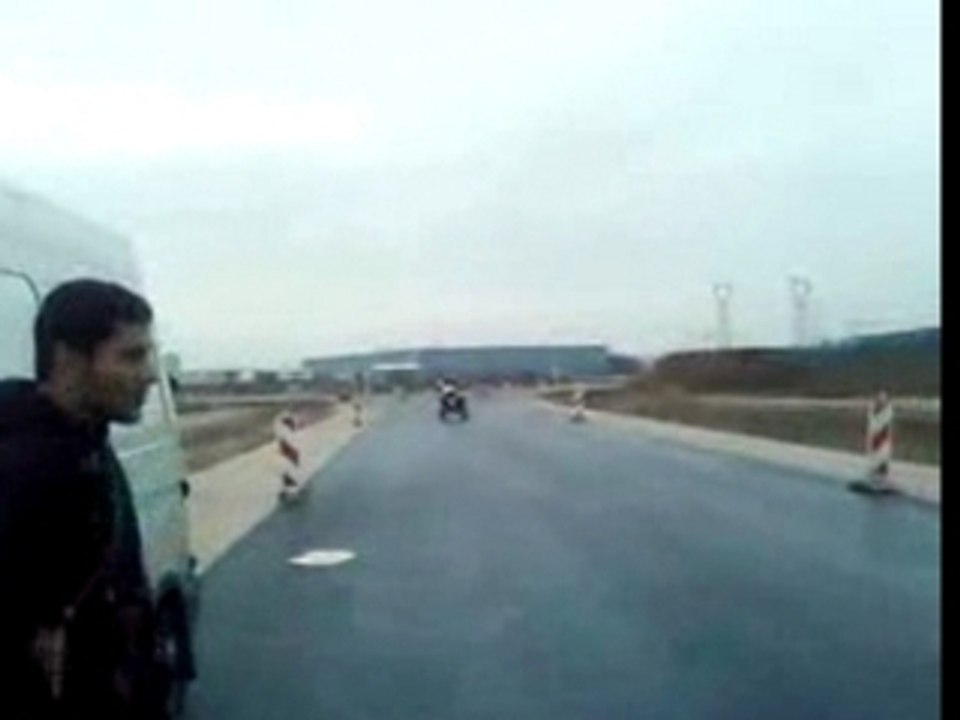 mohamed en longue roue arrière