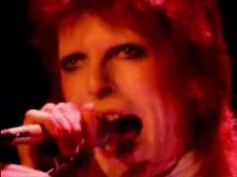 David Bowie Moonage daydream Live