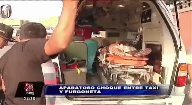 Ate: taxista queda gravemente herido tras choque en avenida Nicolás Ayllón