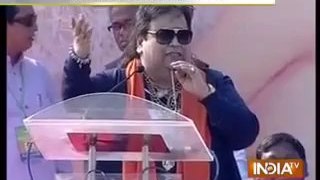 Bappi Lahiri singing in Modi's kolkata rally