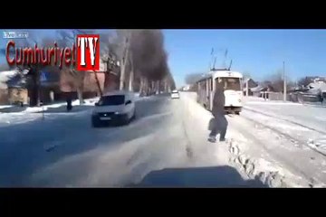 Son anda ölümden böyle döndü!