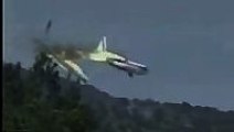 Raw Video Plane Loses Wings Crashes